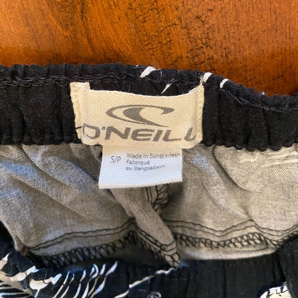 Light Weight Pattern Pants BNWT - Picture 4 of 4